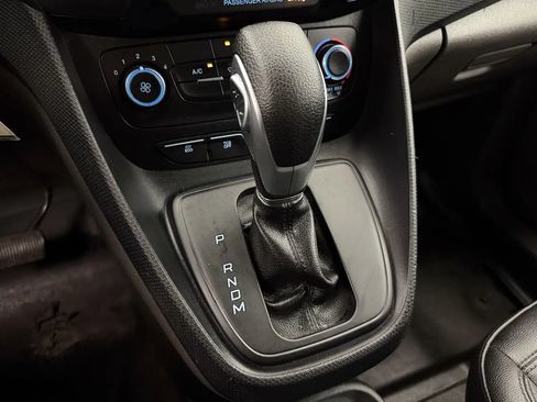 Used 2020 Ford Transit Connect XL FWD image 17