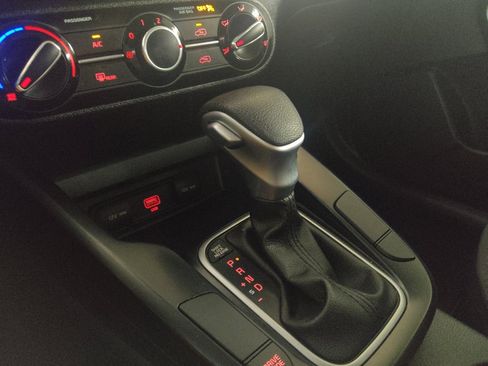 Used 2020 Kia Soul LX FWD image 26