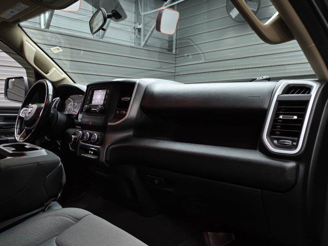 Used 2020 RAM 1500 Big Horn AWD/4WD image 16