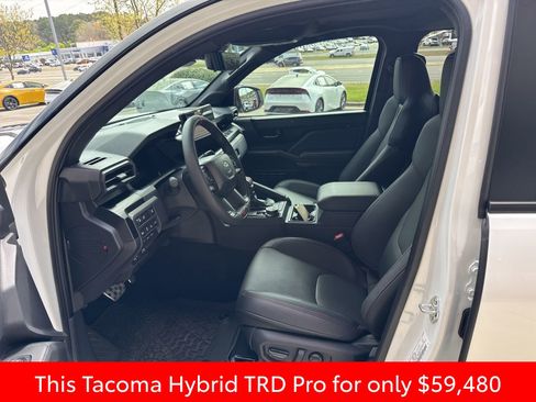 Used 2024 Toyota Tacoma TRD Pro image 15