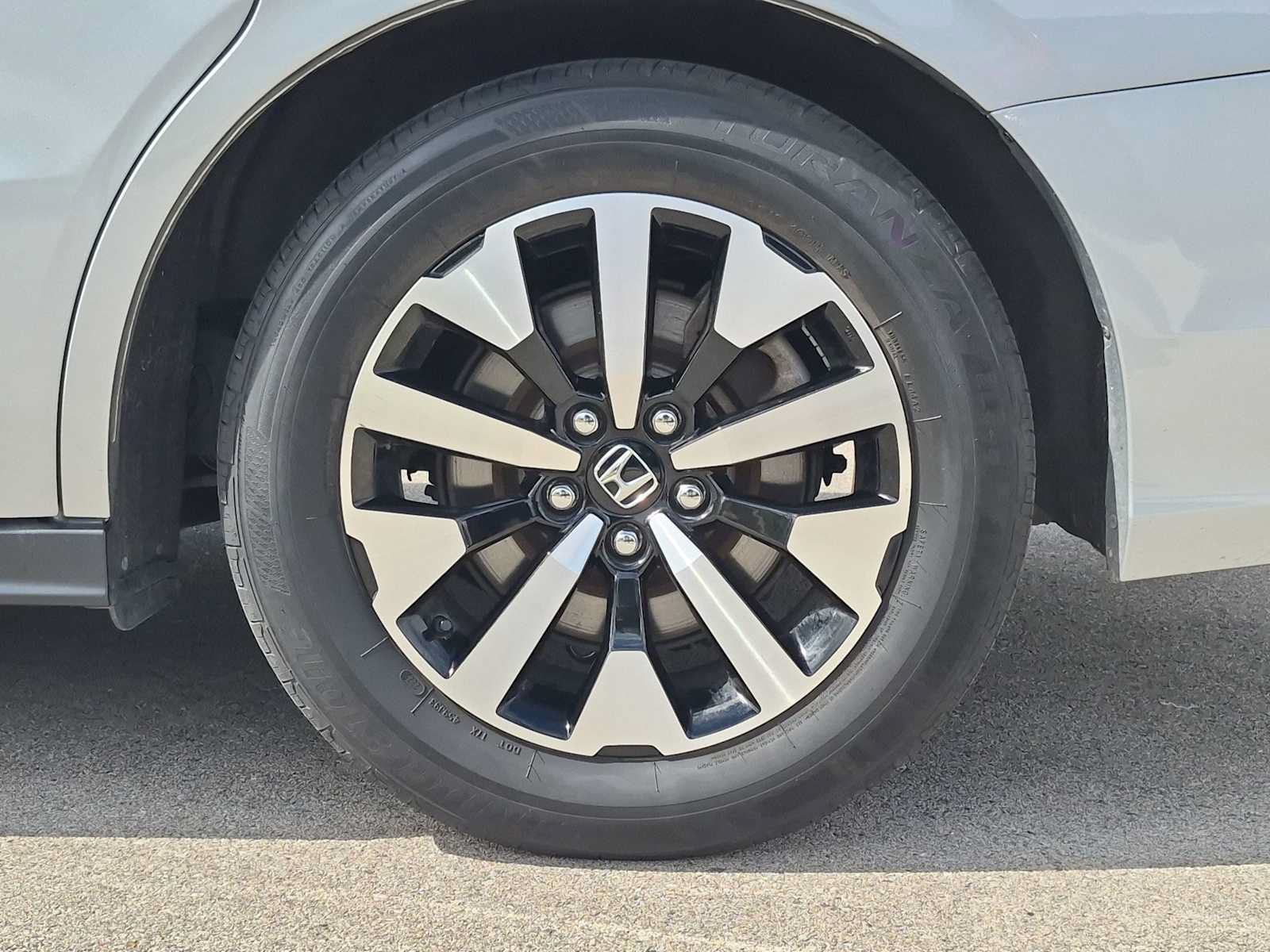 Certified 2025 Honda Odyssey EX-L image 13