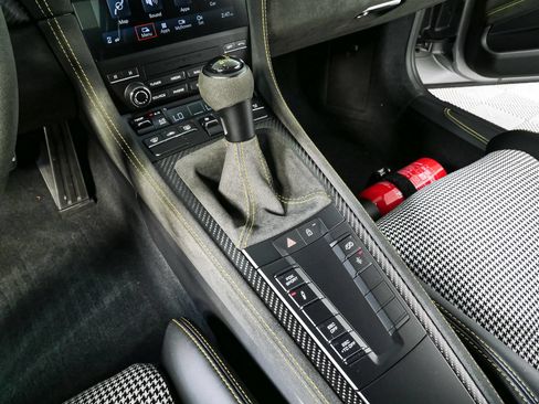 Certified 2025 Porsche 718 Boxster Spyder RS RWD image 18