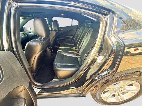 Used 2022 Dodge Charger SXT w/ Leather Interior Group RWD image 24