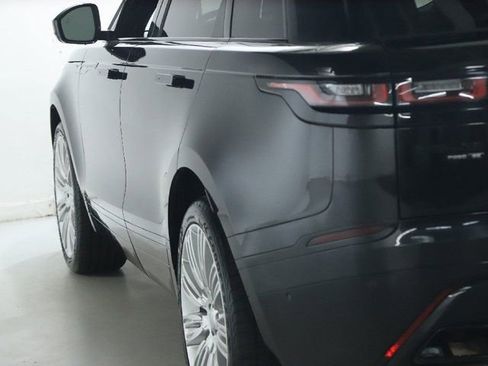Certified 2019 Land Rover Range Rover Velar R-Dynamic SE AWD/4WD image 6