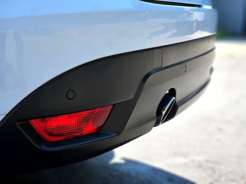 Used 2019 Jaguar F-PACE R-Sport image 41