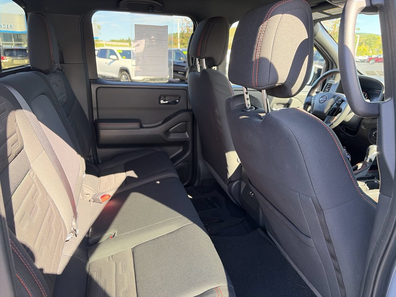 Used 2024 Nissan Frontier PRO-4X AWD/4WD image 18