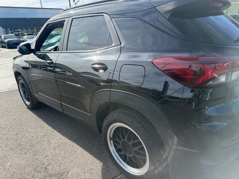 Used 2021 Chevrolet TrailBlazer RS w/ Sun and Liftgate Package AWD/4WD image 5