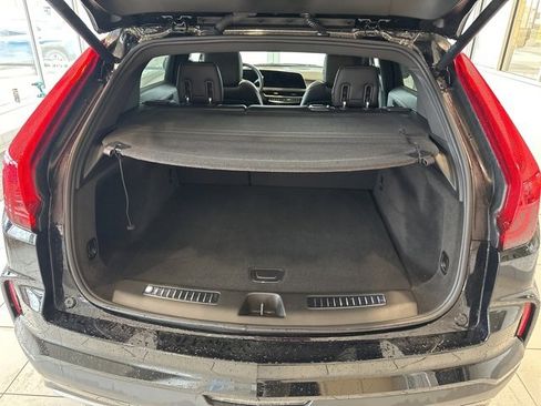 Used 2024 Cadillac XT4 Premium Luxury image 18