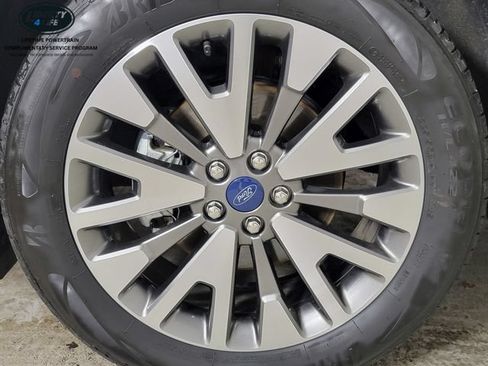 Certified 2022 Ford Escape Titanium w/ Class II Trailer Tow Package AWD/4WD image 10
