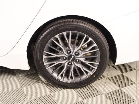 Used 2024 Kia Forte GT-Line w/ GT-Line Premium Package FWD image 19