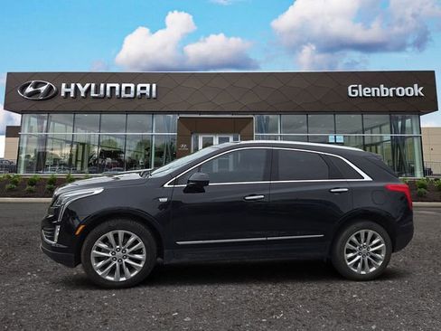 Used 2017 Cadillac XT5 Platinum AWD/4WD image 1