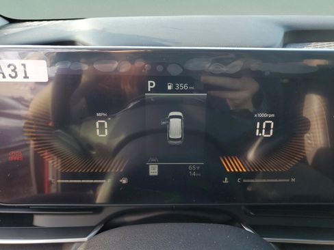 New 2026 Kia Carnival EX FWD image 30