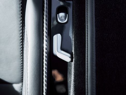 Used 2006 Mercedes-Benz SLR image 51