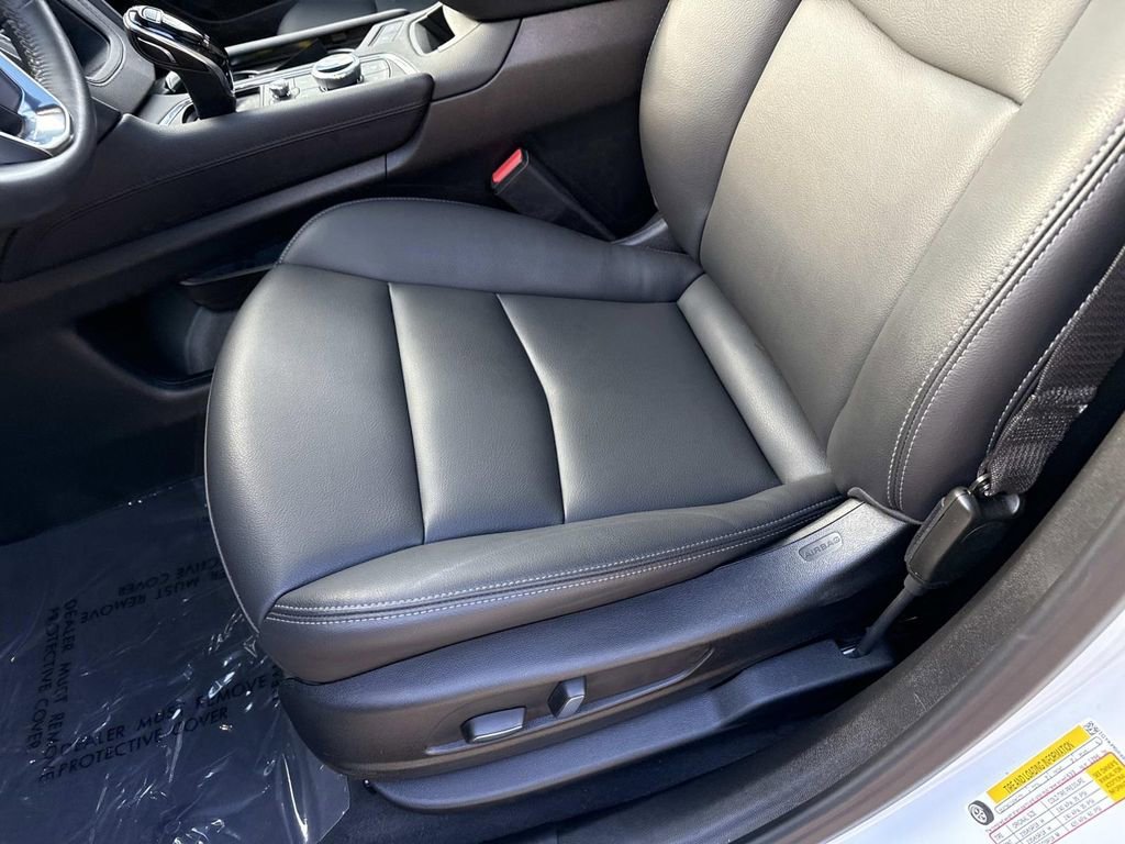 New 2025 Cadillac XT6 Luxury AWD/4WD image 15