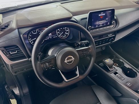 Used 2023 Nissan Rogue S image 22