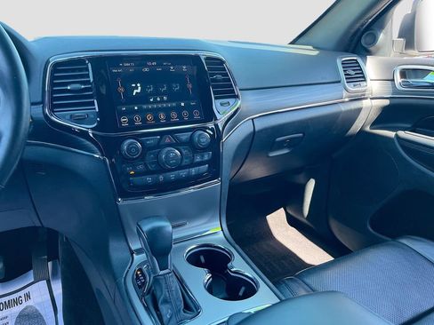 Certified 2019 Jeep Grand Cherokee Limited w/ Luxury Group II AWD/4WD image 24