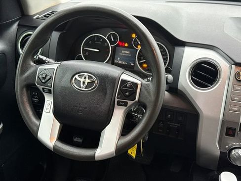 Used 2017 Toyota Tundra SR5 w/ SR5 Upgrade Package RWD image 13