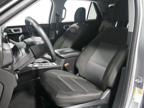 Certified 2023 Ford Explorer XLT image 10