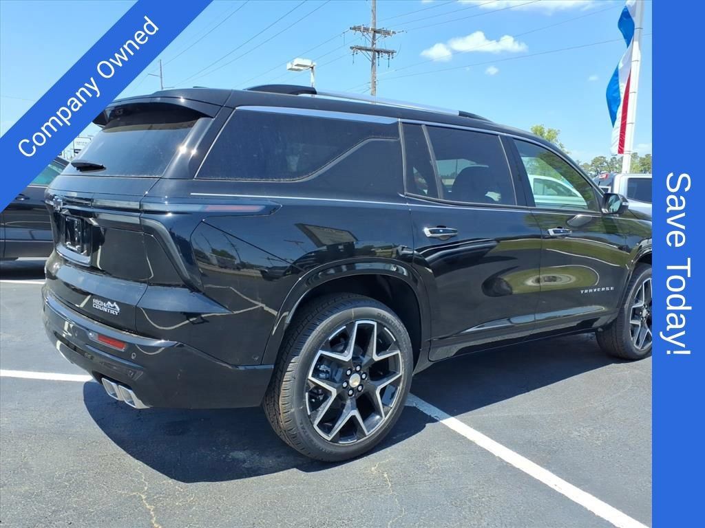 New 2026 Chevrolet Traverse High Country FWD image 3