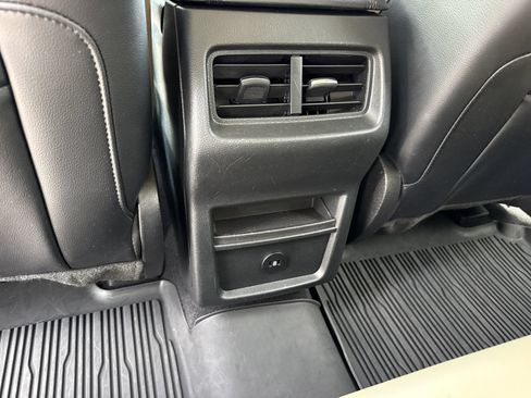 Used 2023 Ford Edge SEL AWD/4WD image 11