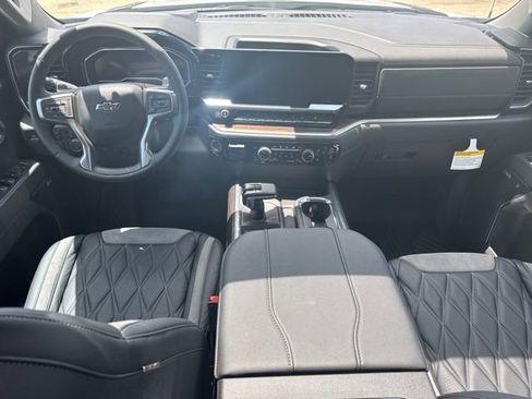 New 2025 Chevrolet Silverado 1500 RST image 19