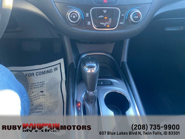 Used 2018 Chevrolet Malibu LT FWD image 18