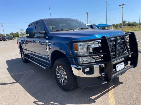 Used 2022 Ford F250 Lariat w/ Lariat Value Package AWD/4WD image 2