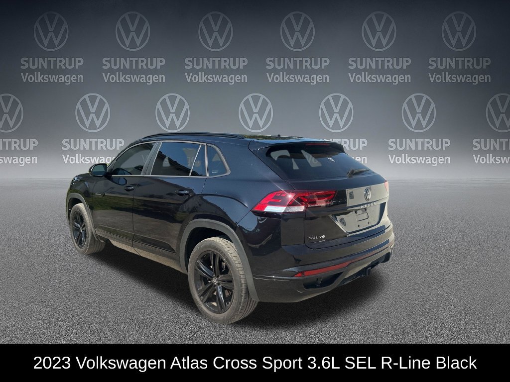 Used 2023 Volkswagen Atlas Cross Sport SEL R-Line AWD/4WD image 3
