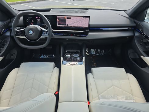 Used 2025 BMW 530i 530i image 13