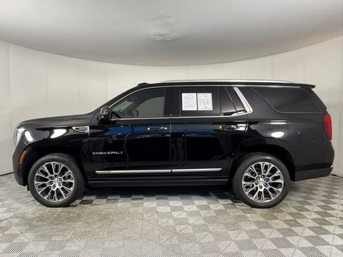 Used 2025 GMC Yukon Denali w/ Denali Reserve Package AWD/4WD image 3