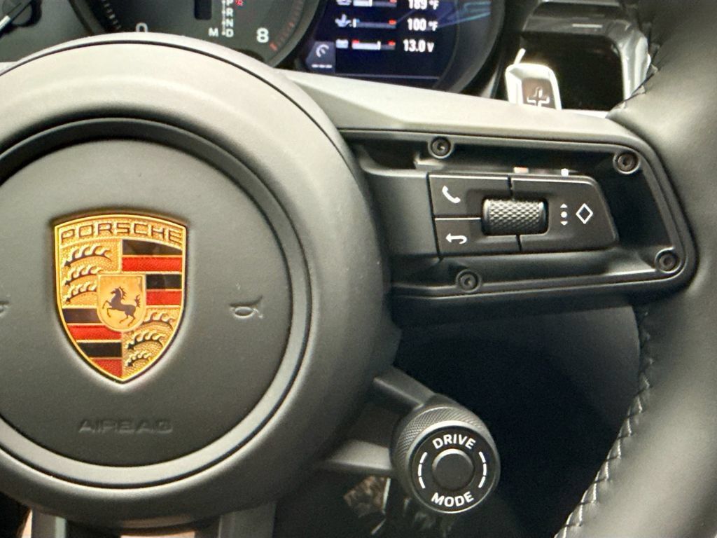 Used 2026 Porsche Macan AWD/4WD image 15