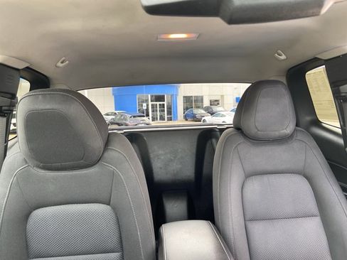 Used 2022 Chevrolet Colorado LT w/ Fleet Safety Package image 18