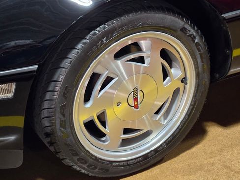 Used 1987 Chevrolet Corvette Base image 14