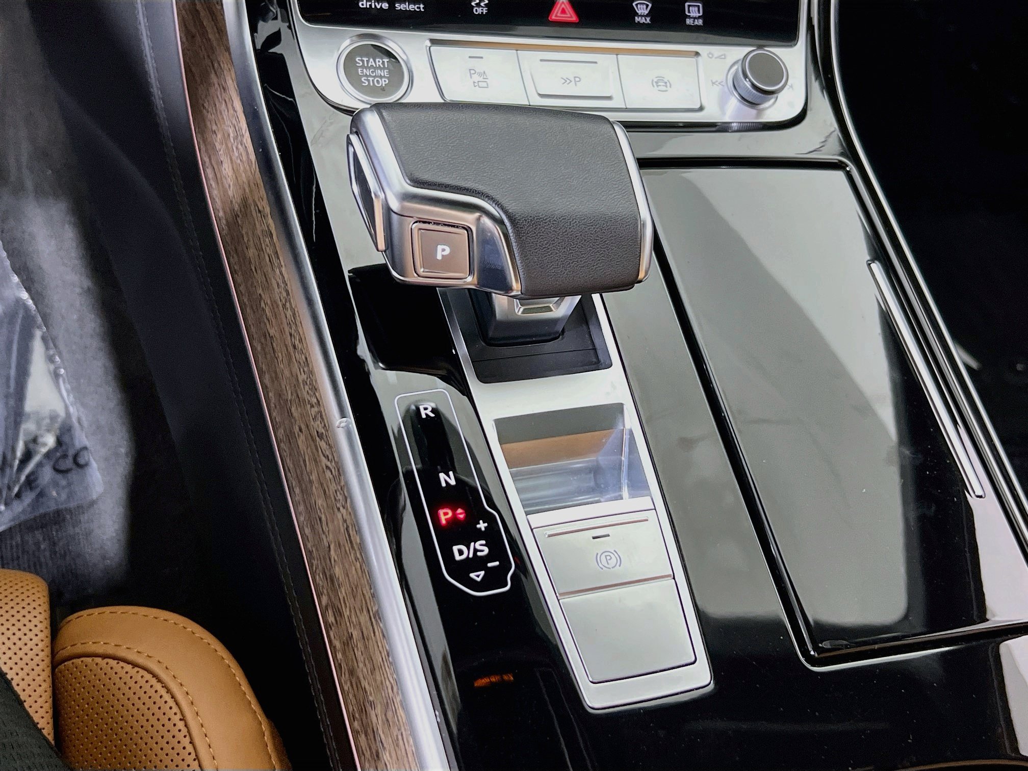 Used 2023 Audi A8 L 3.0T AWD/4WD image 17