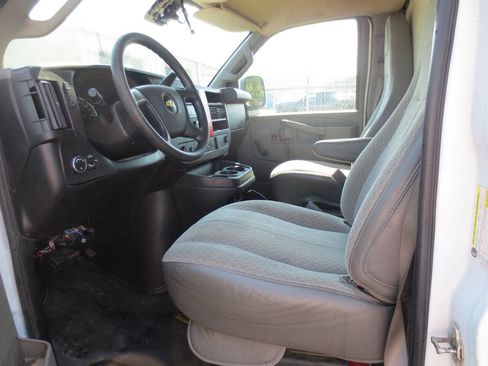 Used 2021 Chevrolet Express 3500 image 7