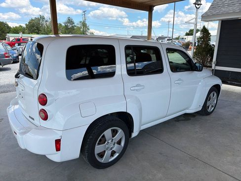 Used 2010 Chevrolet HHR LS FWD image 5