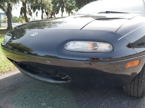 Used 1997 MAZDA MX-5 Miata RWD image 21