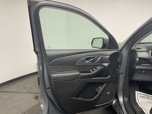 Used 2020 Chevrolet Traverse Premier FWD image 9