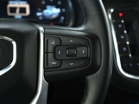 Used 2023 GMC Yukon SLE image 27