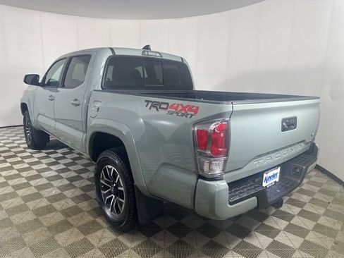 Used 2023 Toyota Tacoma TRD Sport AWD/4WD image 5