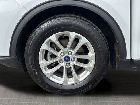 Used 2020 Ford Escape SE image 45