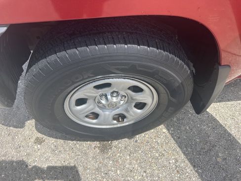 Used 2015 Nissan Xterra X image 18