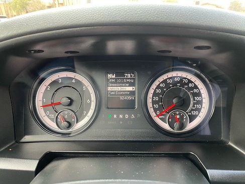 Used 2020 RAM 1500 Classic SLT image 10