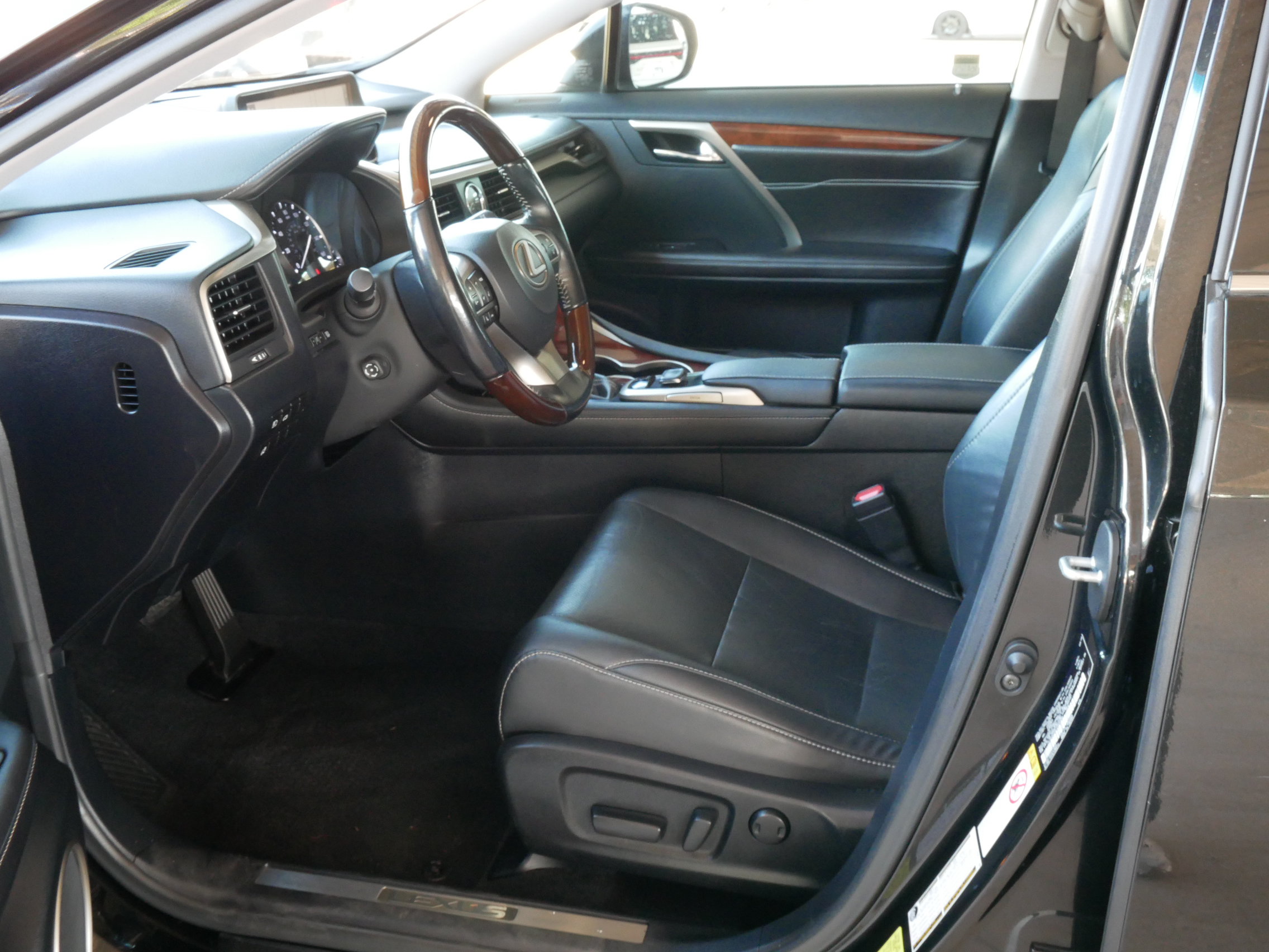 Used 2018 Lexus RX 350L FWD image 4