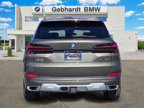 New 2026 BMW X5 xDrive50e image 6