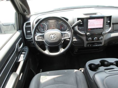 Used 2024 RAM 2500 Big Horn AWD/4WD image 17