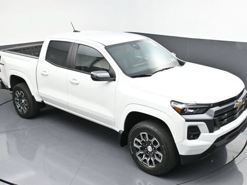 Used 2023 Chevrolet Colorado LT w/ LT Convenience Package III AWD/4WD image 45