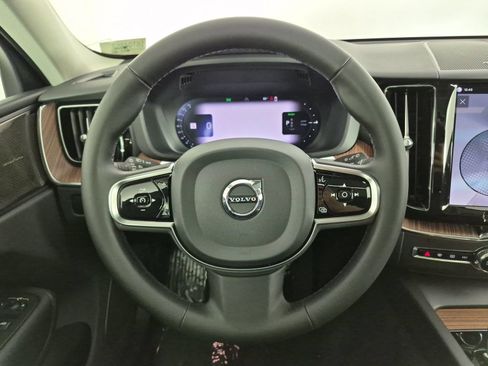 Certified 2024 Volvo XC60 T8 Plus w/ Protection Package Premier AWD/4WD image 8