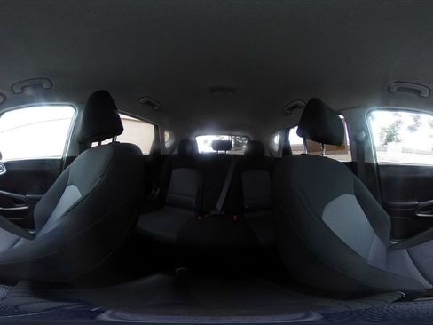 Used 2025 Kia Soul LX w/ LX Technology Package FWD image 40