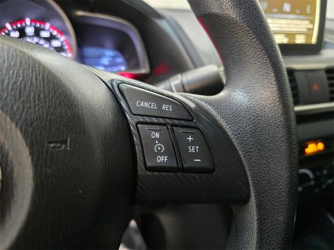 Used 2015 MAZDA MAZDA3 i Sport image 29